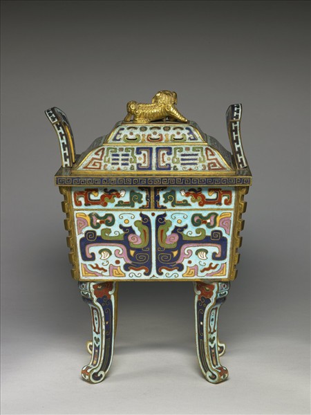 掐絲琺瑯四足鼎