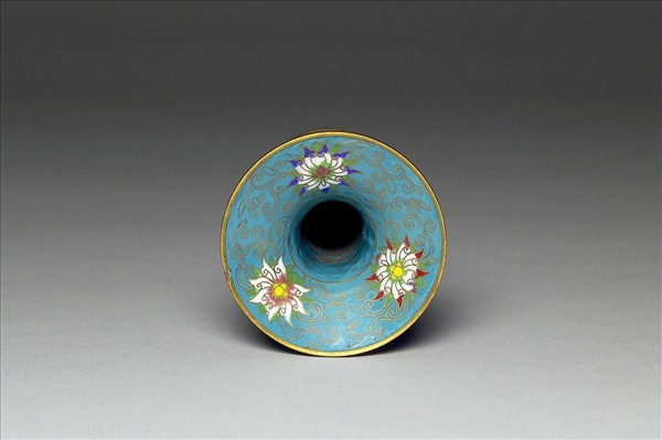 掐絲琺瑯瓶（五供）