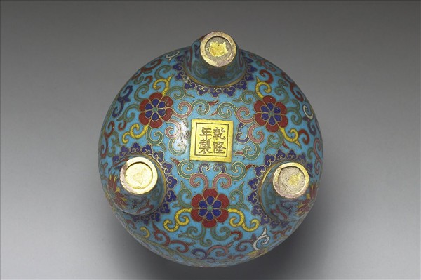 掐絲琺瑯香爐（五供）