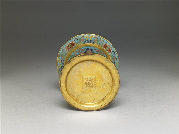 掐絲琺瑯燭台（五供）