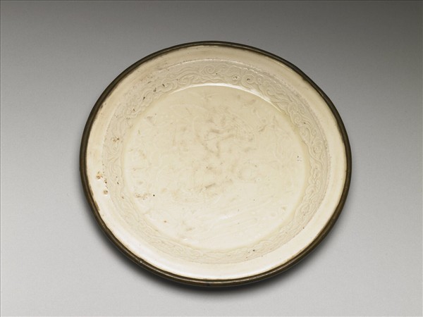 定窯 白瓷印花鴛鴦荷花紋盤