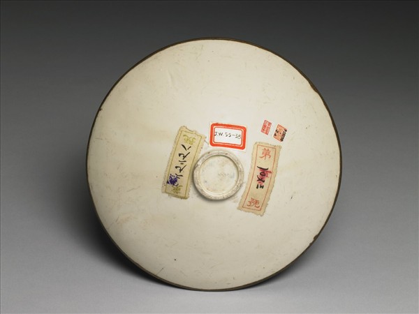 定窯 白瓷印花菊花紋碗