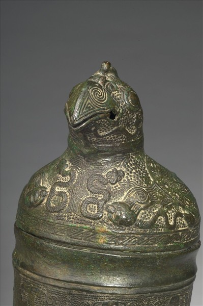 綯紋鳥首瓠形壺