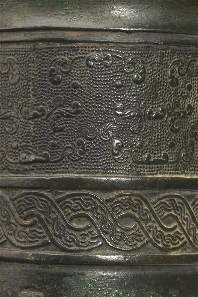 綯紋鳥首瓠形壺