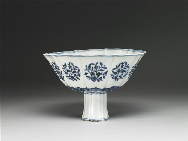 青花花果紋花式高足碗