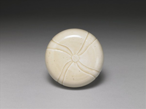 定窯 白瓷劃花蓮瓣紋水盛