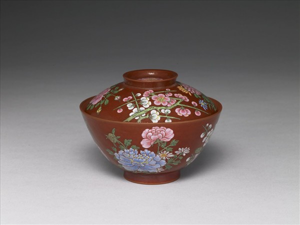 宜興胎畫琺瑯四季花卉蓋碗