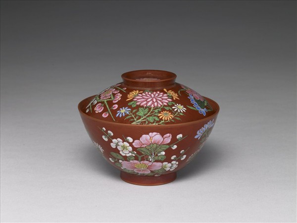 宜興胎畫琺瑯四季花卉蓋碗