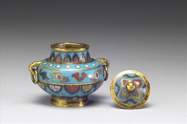 掐絲琺瑯雙耳活環蓋罐