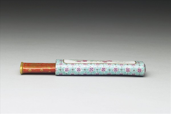 琺瑯彩詩意花卉紋牙籤筒
