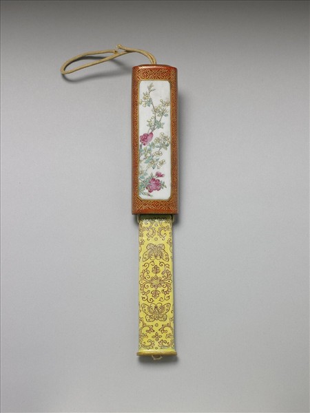 琺瑯彩詩意花卉紋牙籤筒