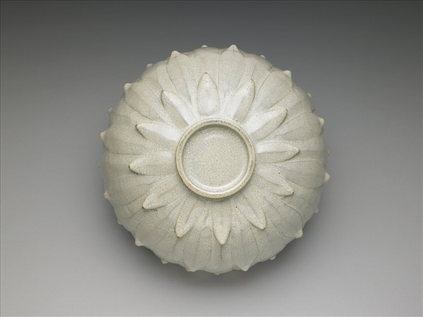 廣窯 白瓷蓮花式洗