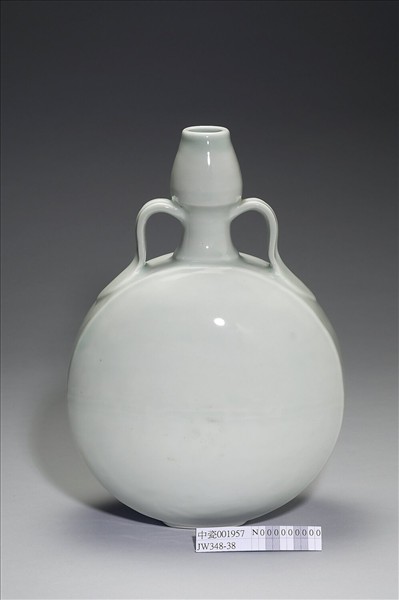 甜白葫蘆形綬帶耳扁壺