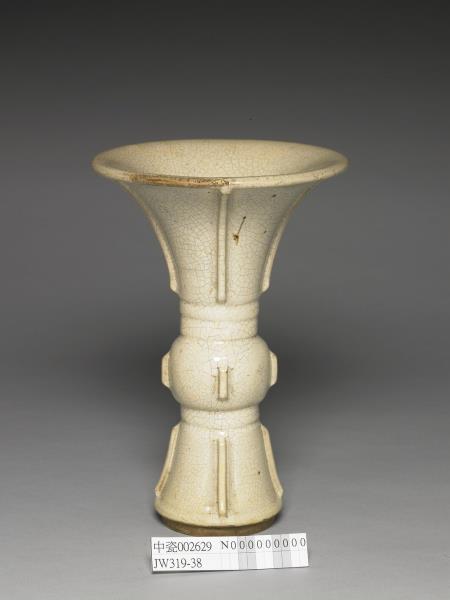 石灣窯 月白釉出戟觚