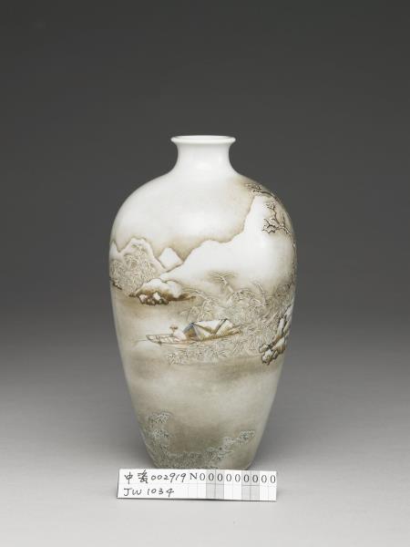 洋彩冬景山水梅瓶