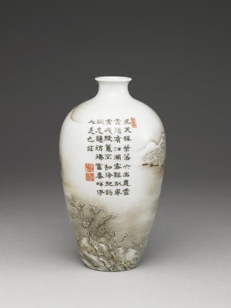 洋彩冬景山水梅瓶