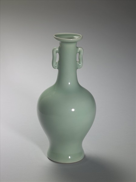 青瓷雙耳瓶