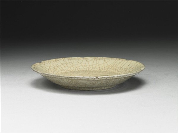 官窯 青瓷花口盤