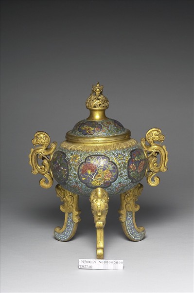 掐絲琺瑯三足爐