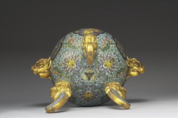 掐絲琺瑯三足爐