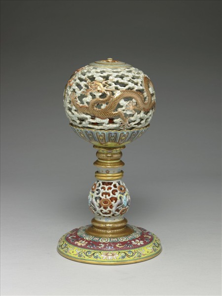 洋彩玲瓏轉旋冠架