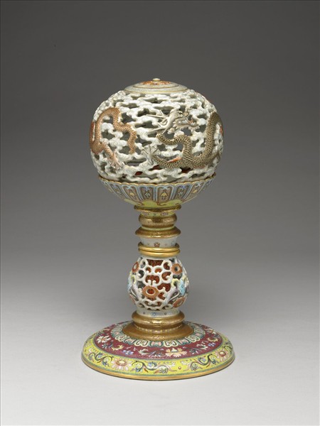 洋彩玲瓏轉旋冠架