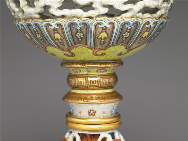 洋彩玲瓏轉旋冠架