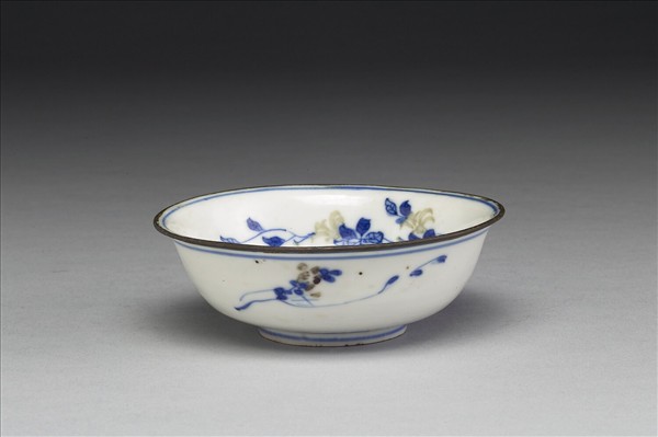 青花釉裡紅折枝花卉紋碗