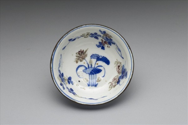 青花釉裡紅折枝花卉紋碗