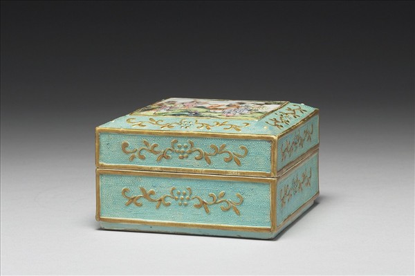 粉彩綠地描金開光八仙圖方盒