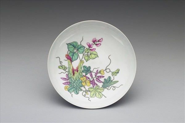 琺瑯彩藍錦地瓜瓞紋碟