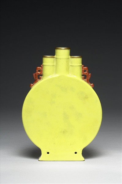 洋彩黃錦地玲瓏詩意轎瓶