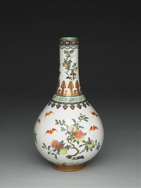 琺瑯彩三多三果紋膽瓶