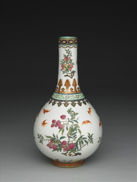 琺瑯彩三多三果紋膽瓶