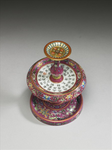 洋彩紅錦地詩意燭台