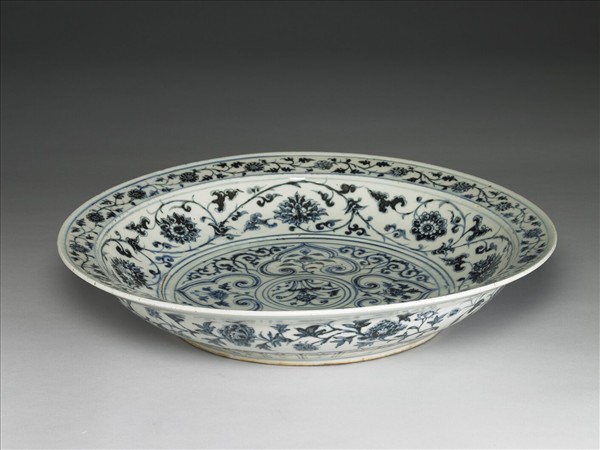 青花花卉紋盤