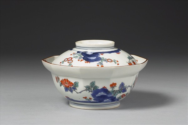 青花五彩花卉紋十方蓋碗