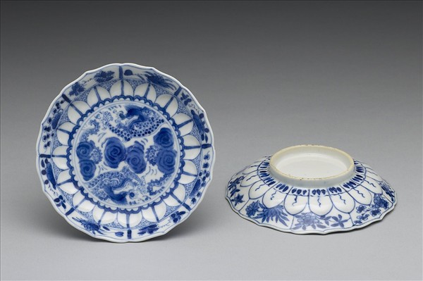 青花龍紋花口碟