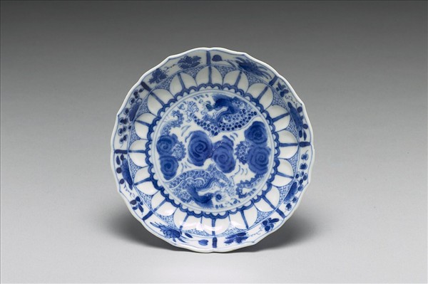 青花龍紋花口碟