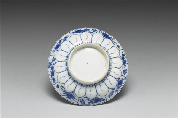 青花龍紋花口碟