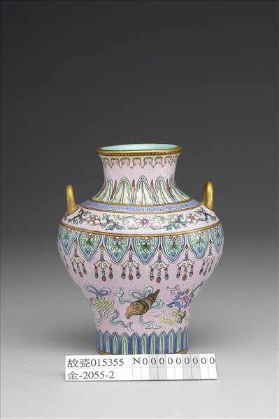 洋彩粉紅地八寶紋壺