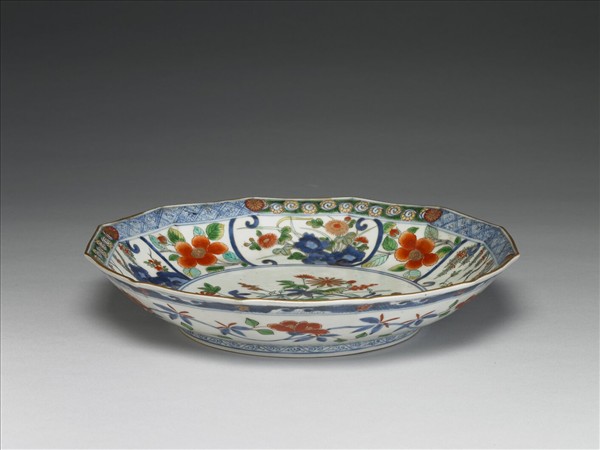 有田窯 五彩花卉紋十二方盤