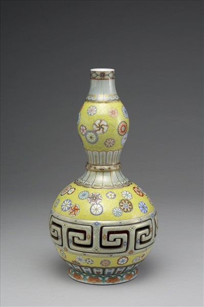 磁胎洋彩轉旋葫蘆瓶