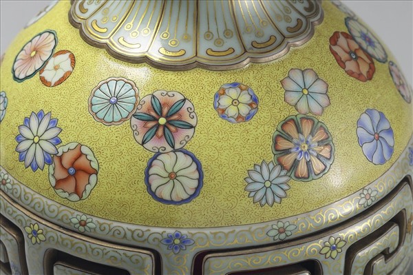 磁胎洋彩轉旋葫蘆瓶