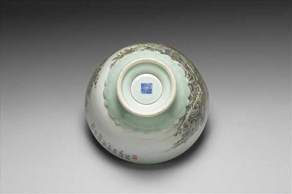 洋彩漁村行樂圖轉足碗