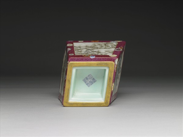 洋彩錦上添花山水圖方勝瓶