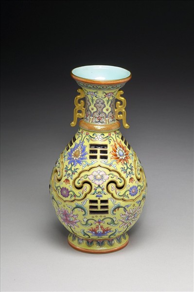 洋彩黃錦地乾坤交泰轉旋瓶
