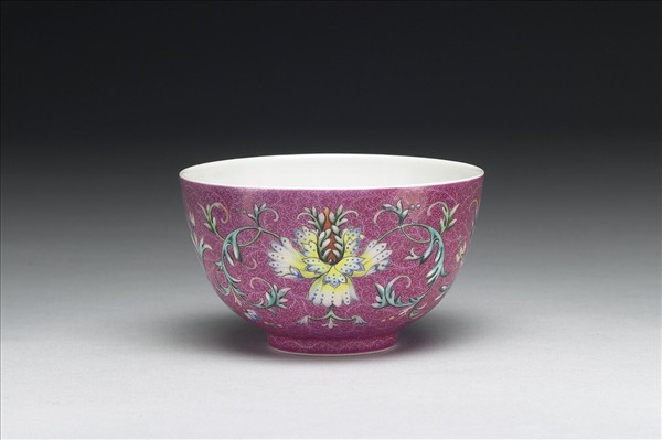 磁胎洋彩紅地錦上添花茶鍾