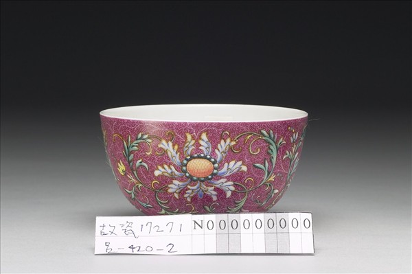 磁胎洋彩紅地錦上添花茶鍾