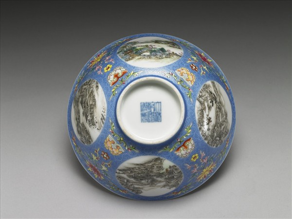 洋彩藍地團花山水圖碗